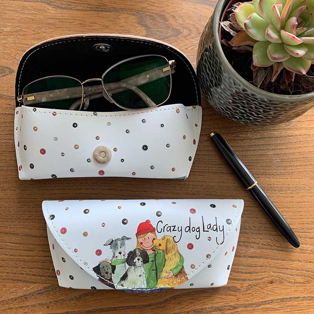 Alex Clark Spectacle case Crazy Dog Lady ~ Brillenkoker Honden