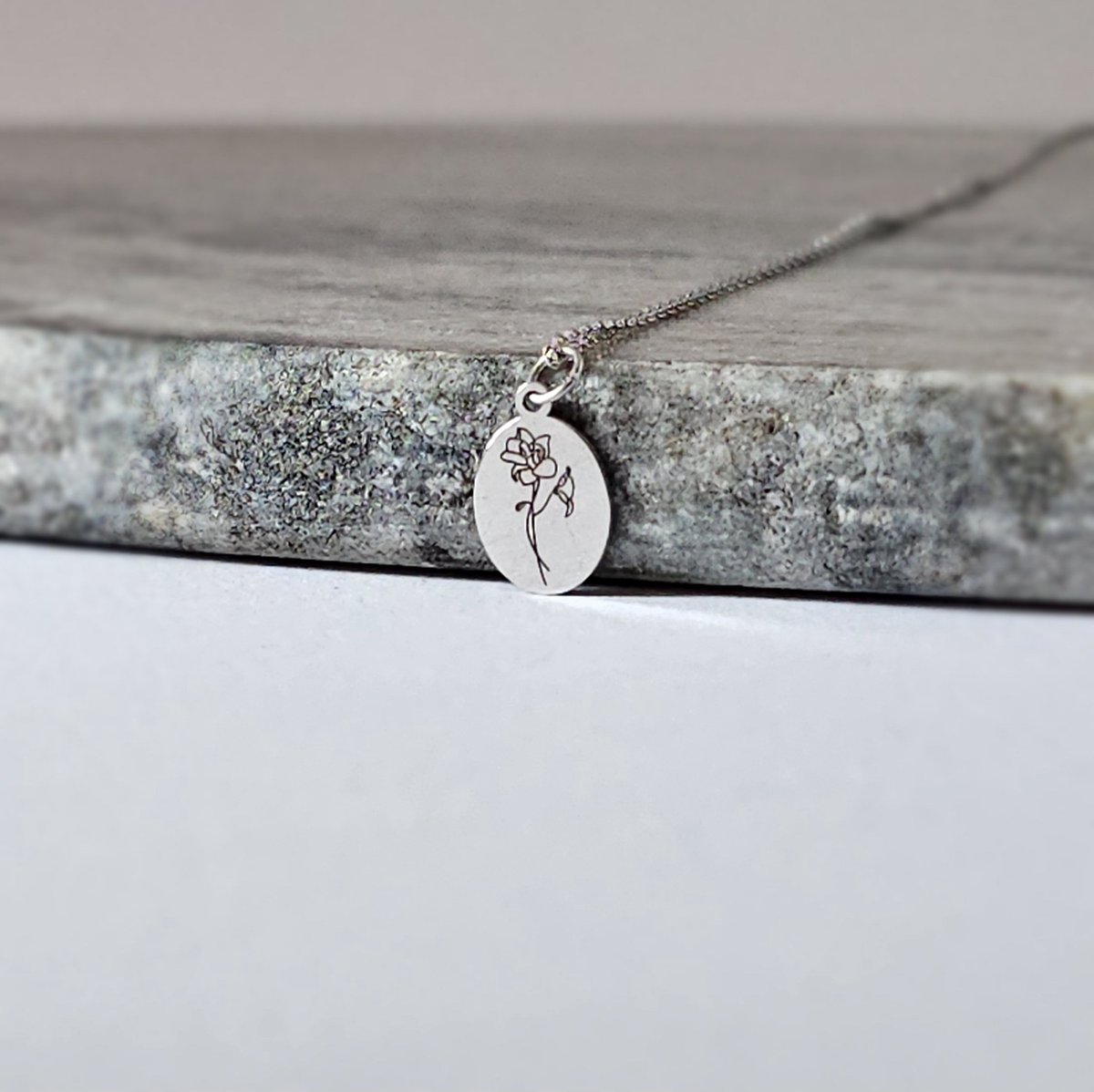 Ellen Life Jewelry | Juli Geboortebloem Kettingen - Zilver Gepersonaliseerd Keeting - Verjaardag Cadeau Vriendin & Vrouw - Geboortemaand Ketting met Hanger - Handgemaakte Sieraden