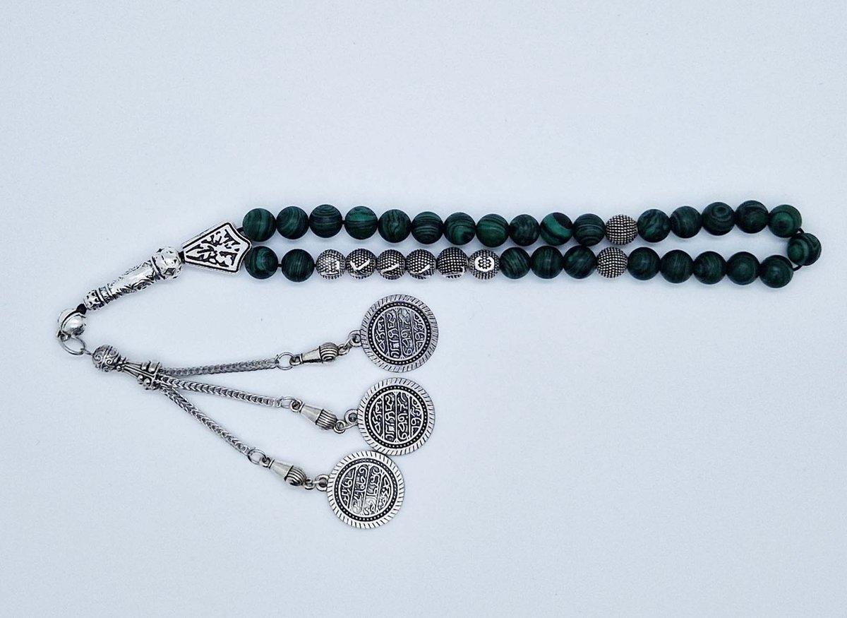 Handgemaakte naam tasbih 33 Kralen Natuursteen “ Malachiet” - met metaal tassel “Constantinopel"- Met je naam of de naam van uw geliefde- 8 mm diameter van de korrel