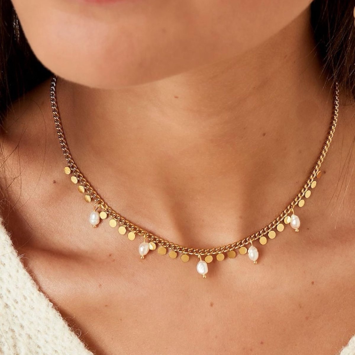 Ketting met parel bedels - Ketting Stainless Steel - ketting voor vrouwen - Cadeau tip - Goudkleurig