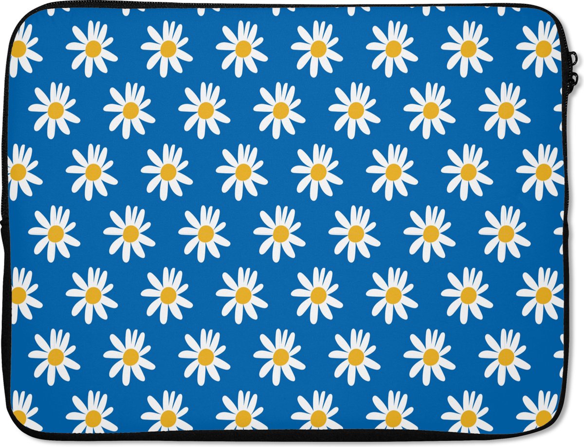 Laptophoes 17 inch - Madeliefjes - Patroon - Blauw - Bloemen - Laptop sleeve - Binnenmaat 41x28 cm - Zwarte achterkant