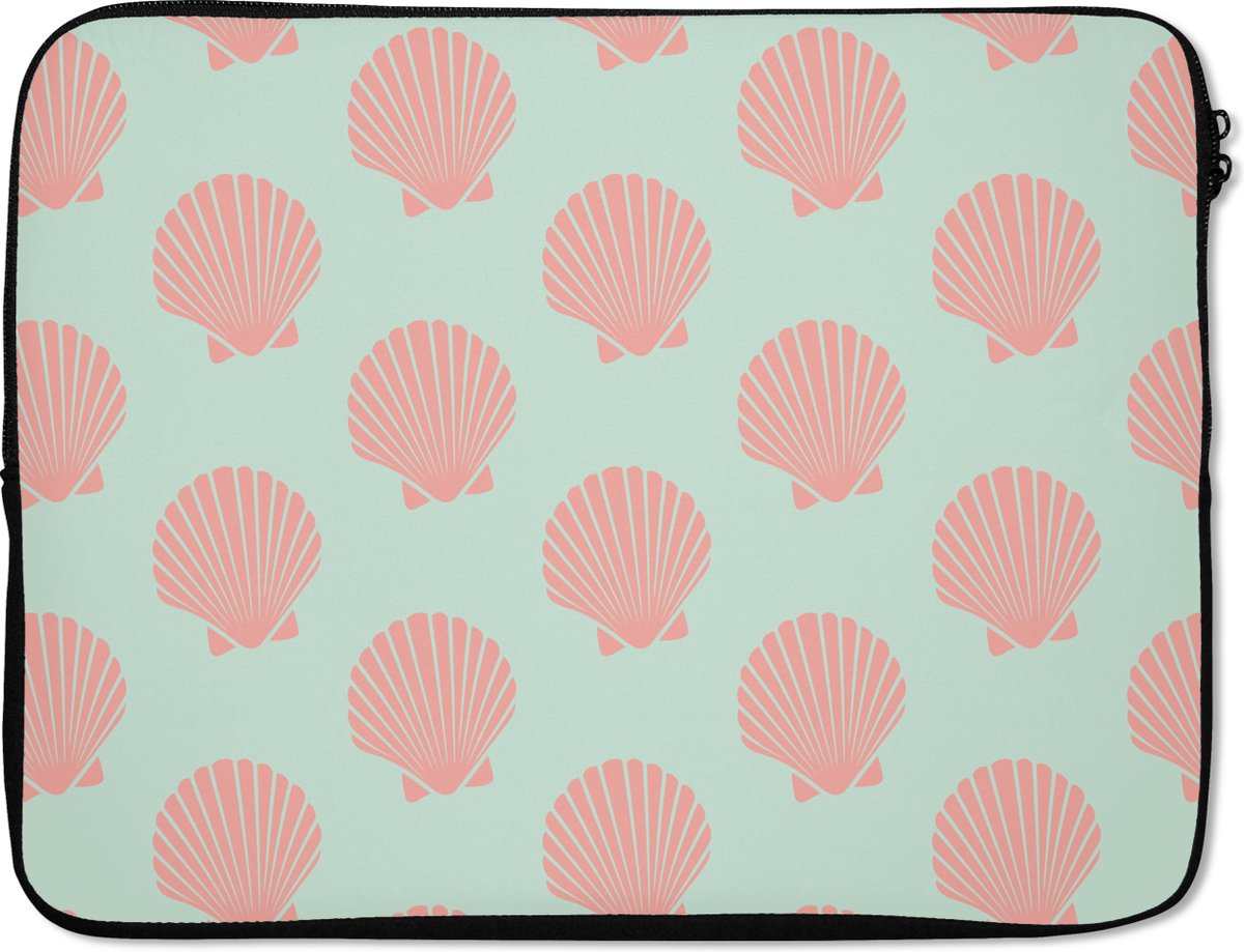 Laptophoes 15.6 inch - Schelpen - Patroon - Roze - Blauw - Zomer - Laptop sleeve - Binnenmaat 37x26 cm - Zwarte achterkant