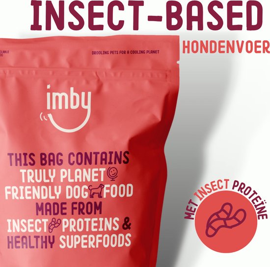 Zak met Imby hondenvoer op basis van insectenproteïne en gezonde superfoods. De tekst benadrukt duurzaamheid.