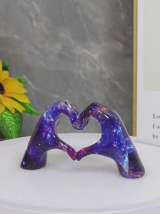 Mauropet® - Handbeeld met Hart - Stijlvolle Decoratie en Betekenisvol Cadeau - Love Sign - Zwart/Goud