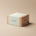 Een gesloten Sipy kartonnen doos op een beige achtergrond.