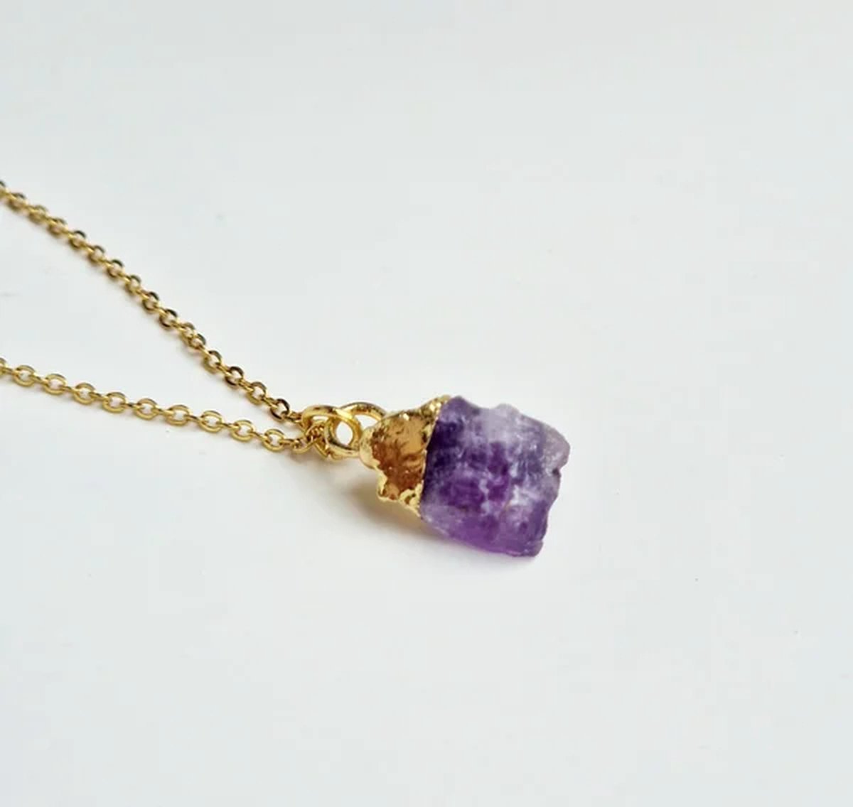 Ketting met Ruwe Amethist hanger - veguld - 1mm - Paars - Februari - Natuursteen hanger - Damesketting