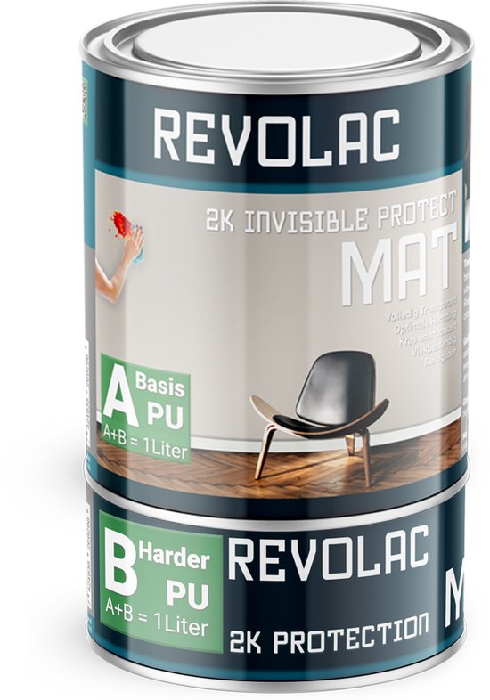 Twee blikken Revolac 2K Invisible Protect Mat lak, een transparante matte afwerking. De blikken zijn bedrukt met "Revolac", "2K Invisible Protect", "Mat", "Basis PU A+B = 1 Liter" en "Harder PU B A+B = 1 Liter".