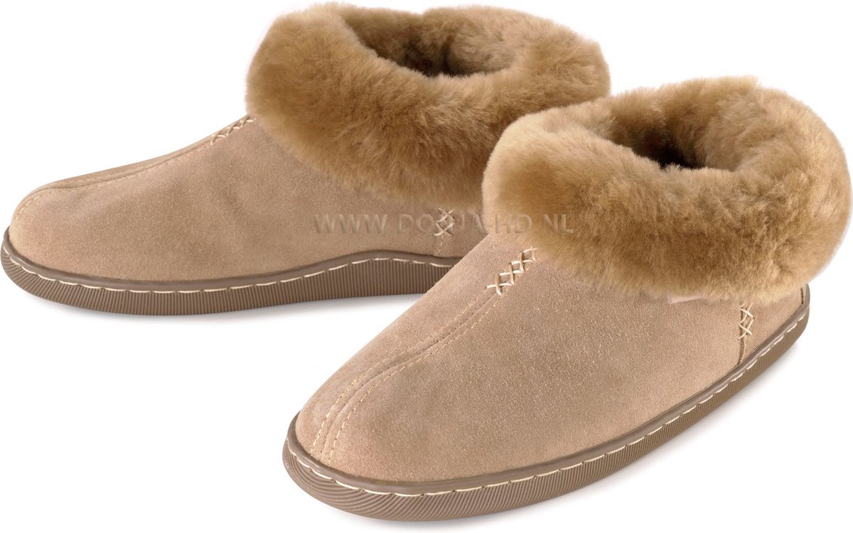 Pantoffels-sloffen-vacht- Njarga- lamsvacht-suède schapenvacht met warme wol-voor warme voeten, sloffen met sierstiksels-flexibele loopzool-maat 41