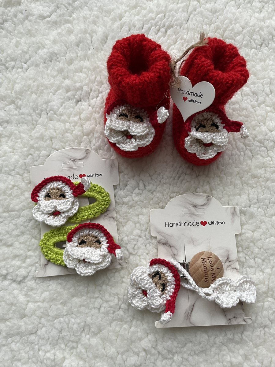 Goedkoopste Maminobaby.nl baby geschenkset jongens/meisjes | Kerstman - Handgemaakt | Babyslofjes | Speenkoord | Haarclip | Kraamcadeu | Babyshower