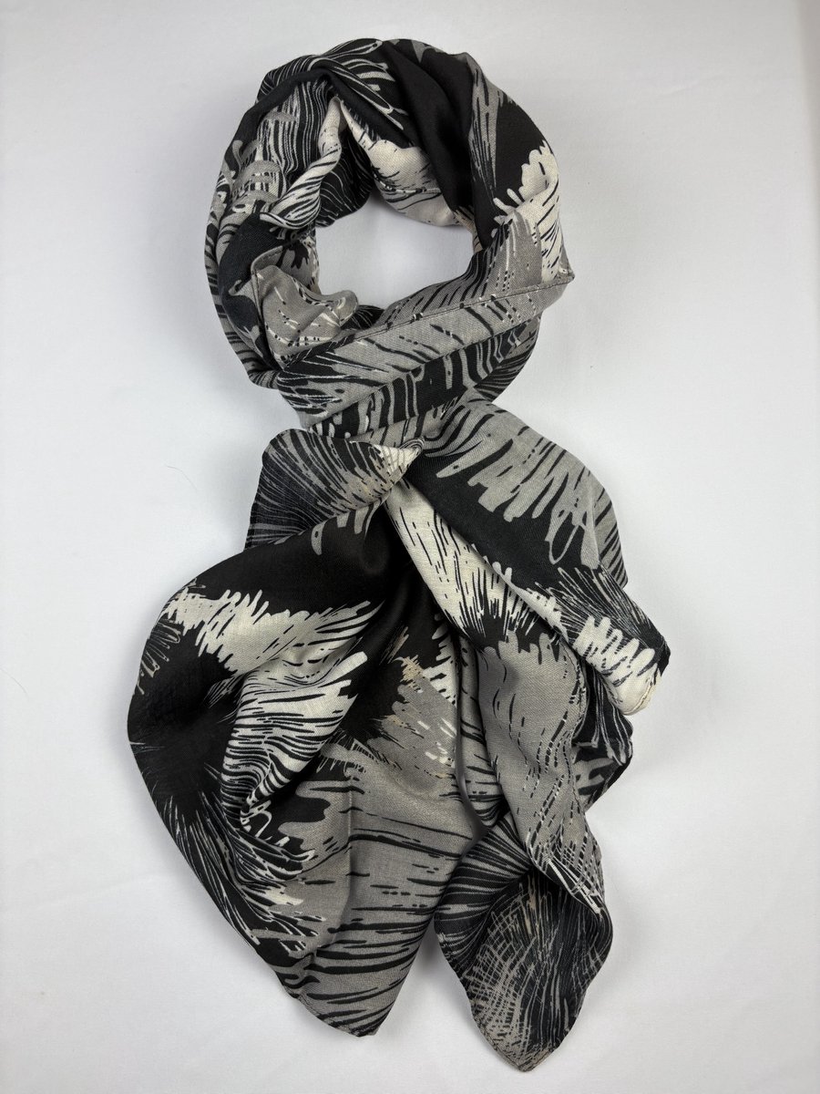 Nette dames sjaal met paardenbloem print 50% katoen en 50% viscose