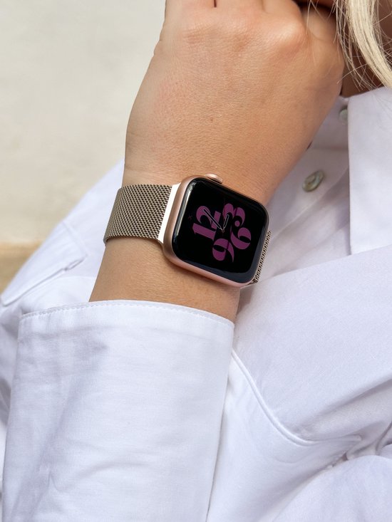 Strap-it Luxe Milanese band- Geschikt voor Apple Watch bandje - Series 1/2/3/4/5/6/7/8/9/10/11/SE/SE2/SE3 - Sterrenlicht / Starlight - RVS metalen bandje met magneet - Milanees iWatch bandje voor maat: 38 / 40 / 41 / 42mm