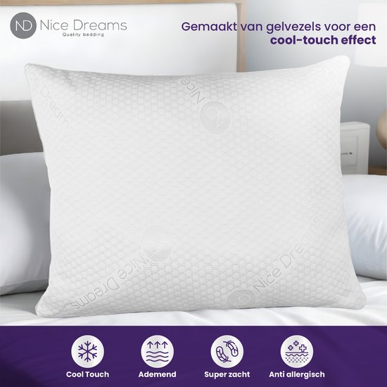 Wit kussen met hexagonaal patroon. "Nice Dreams Quality bedding" en "Gemaakt van gelvezels voor een cool-touch effect" zijn zichtbaar.