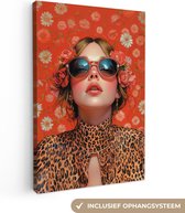 Canvas schilderij 60x90 cm - Wanddecoratie Vrouw - Kleurrijk - Dierenprint - Bloemen - Muurdecoratie woonkamer - Slaapkamer decoratie - Kamer accessoires - Schilderijen op canvas