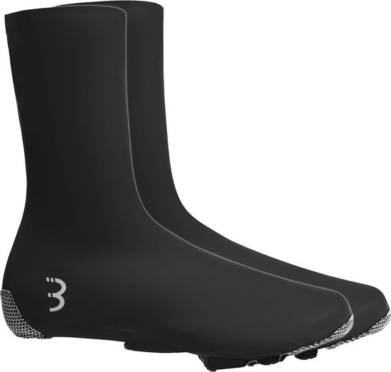 Zwarte fiets-overschoenen met reflecterend '3' logo op de hiel en grijze, honingraatstructuur zool.