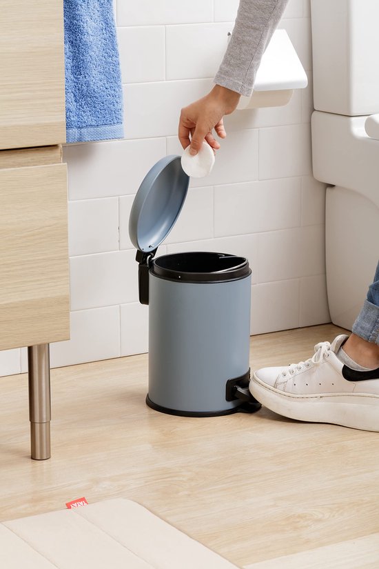ITouchless SoftStep - Cubo De Basura Pequeño Con Pedal Delgado De 3 Galones Sistema De Control De Olores Absorbx Cubo Interior Extraible Papelera ITouchless SoftStep - Cubo De Basura Pequeño Con Pedal Delgado De 3 Galones Sistema De Control De Olores Absorbx Cubo Interior Extraible Papelera