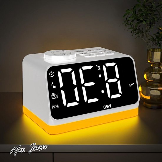 CHEREEKI Alarm Clock, Digital Alarm Clock on Power or Batteries, Clock Digital with Day of the Week, 4 Brightness Levels, 3 Alarm Schemes, 2 Alarms, Snooze (Batteries, Adapter Included, White