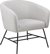 Ramy fauteuil in lichtgrijze stof en zwart metalen onderstel.