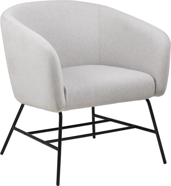 Ramy fauteuil in lichtgrijze stof en zwart metalen onderstel.
