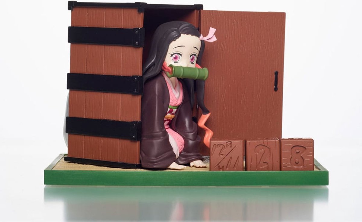 Demon Slayer: Kimetsu no Yaiba perpetual calendar Nezuko