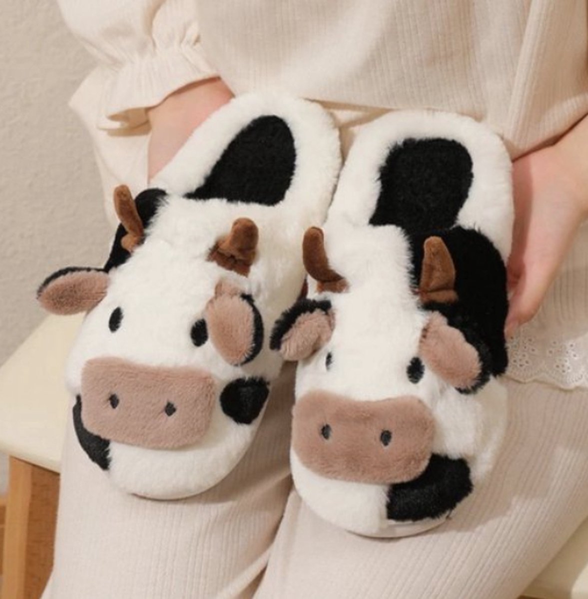 Unisex Cartoon Koe Pluche Slippers Warme Antislip Binnen Schoenen voor nen en Comfortabele Katoenen Pantoffels en Sloffen voor Thuis