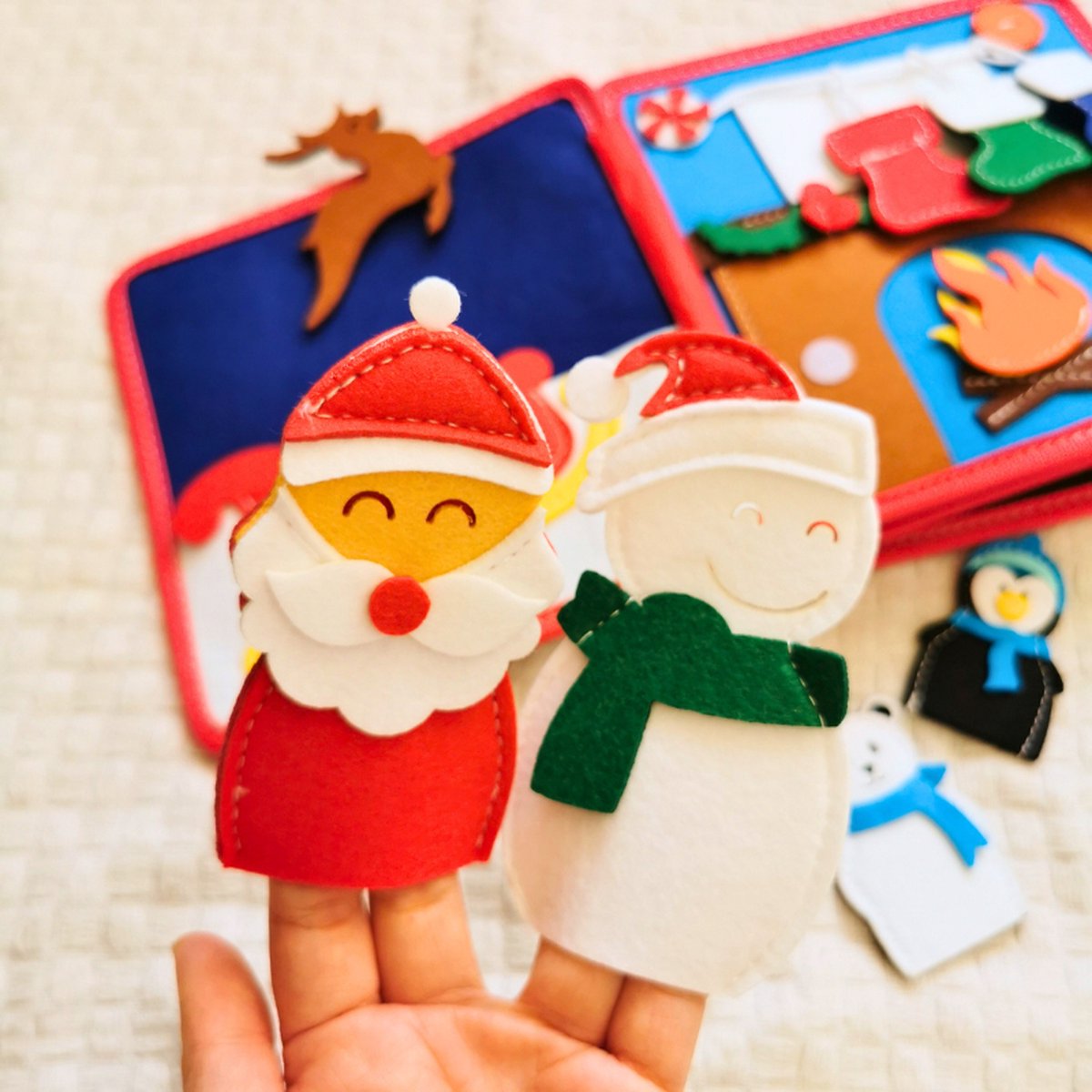 Joymaxx® Kerst Busy Board Book -Kerst Speelgoed - Educatief Spel voor Peuters - Montessori Activiteitenboek Kerstman - Motoriek Speelgoed 1,2,3,4 Jaar - Sensorische Speelgoed 18 maanden — afbeelding 3