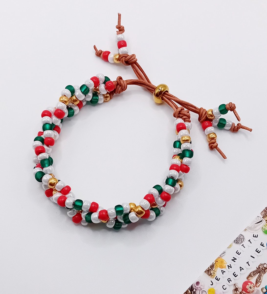 Jeannette-Creatief® - Beach - Kerst Leren Gevlochten Armband Miyuki Kralen & Schuifknoop - Emerald - Christmas - Kerstarmband - Kerstmis - Kerstboom - Kerstsieraden - Amband Kerst - Handgemaakte Sieraden - Cadeau - Feestdagen - Cadeautip