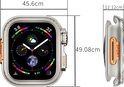 Afmetingen van een robuuste smartwatch case met een metalen frame, oranje accenten en de tekst "SPORT" en "MODE".
