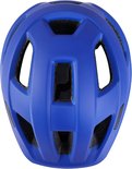 Bovenkant van een blauwe fietshelm met ventilatieopeningen.