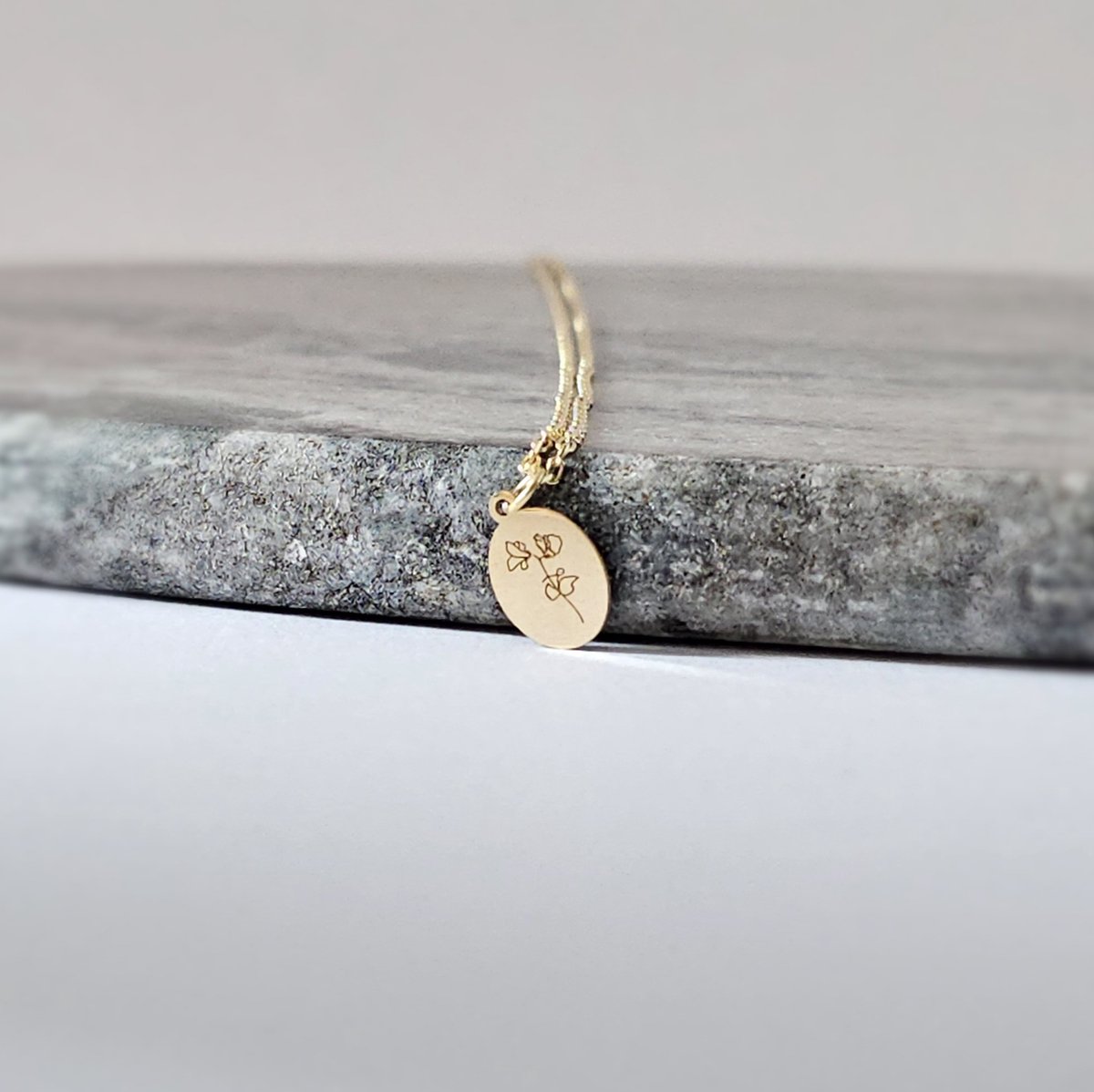 Ellen Life Jewelry | April Geboortebloem Kettingen - 14K Goud Gepersonaliseerd Keeting - Verjaardag Cadeau Vriendin & Vrouw - Geboortemaand Ketting met Hanger - Handgemaakte Sieraden