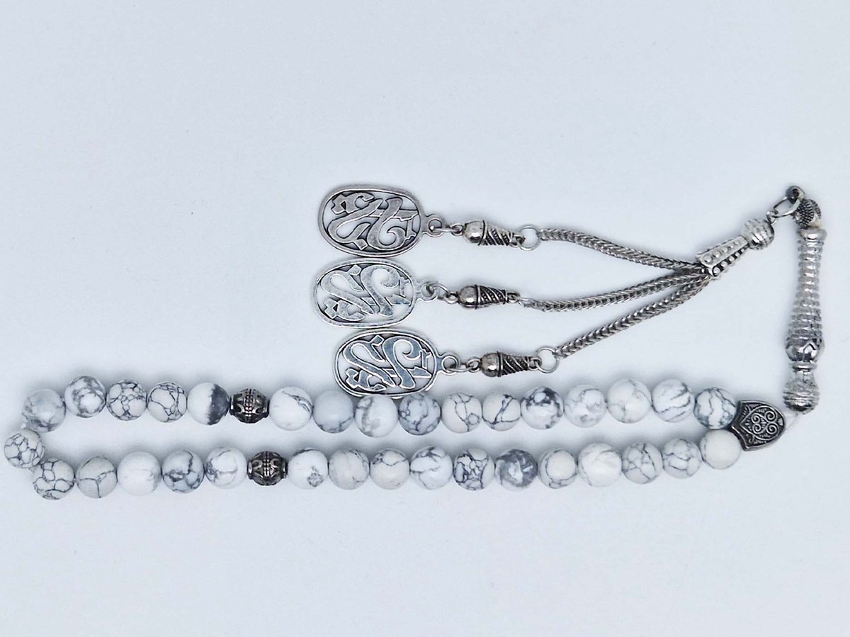 Handgemaakte tesbih klassiek - "Tasbih" natuursteen " Howlite Wit" - Aantal kralen 33 - Diameter kralen 8 MM - met metaal tassel "yarab" - Een mooi cadeau-idee