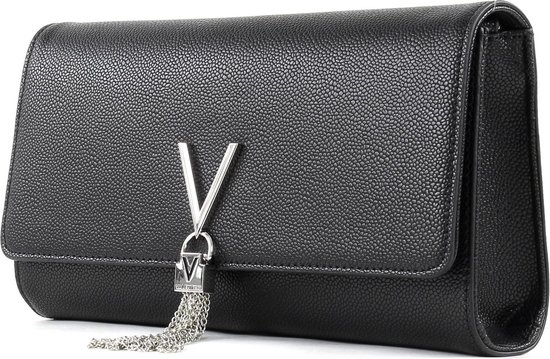 Zwarte crossbodytas met zilverkleurige ketting en V-logo met franje.