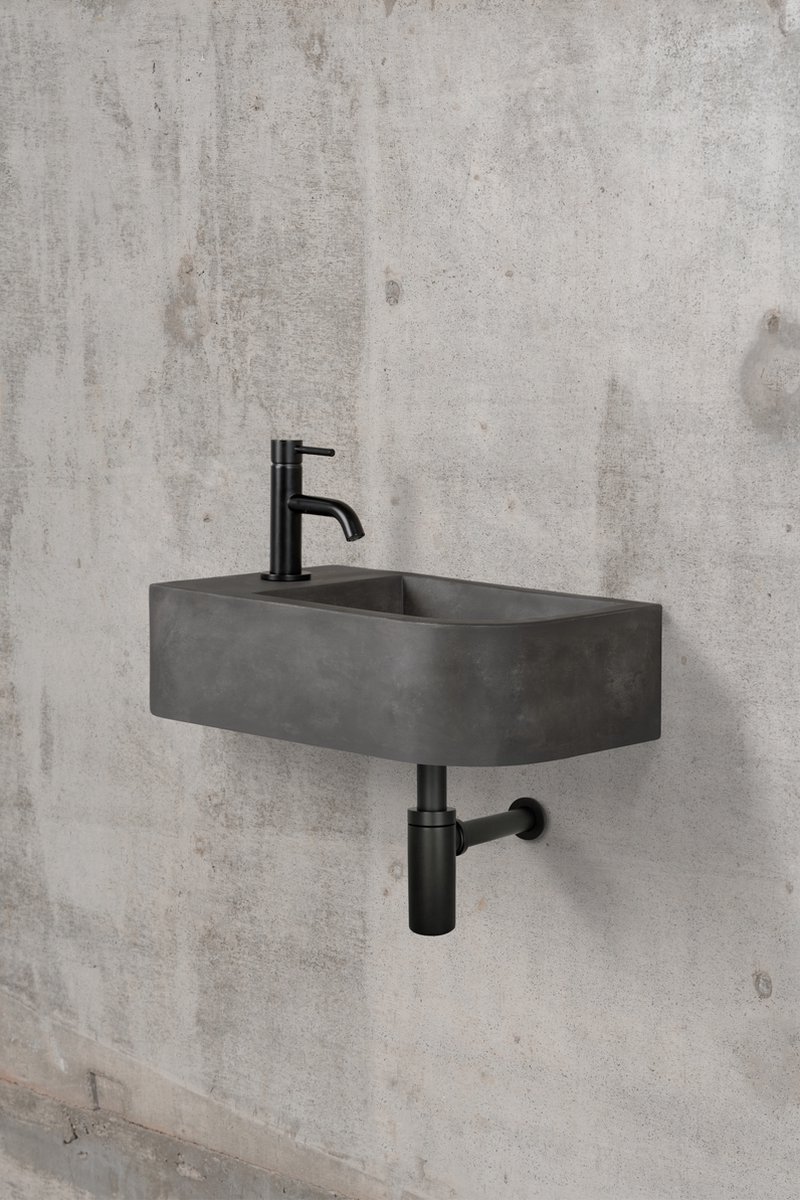 Kleine toilet fontein beton - dusk grijs cement - muur fontein klein - design - premium kwaliteit - ideaal voor de kleine badkamer of toilet - 44 x 25 x 13 cm