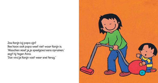 Anna kijkt naar een persoon die stofzuigt in een kamer met een oranje muur.