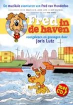 Illustration de livre d'un chien joyeux, Fred, nageant dans le port avec des navires et des conteneurs en arrière-plan. Le titre est 'Fred in de haven'.