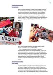 Collage van tijdschriften, foto's, een vrouw met krulhaar en bloemen.