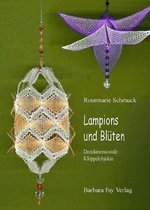 Lampions und Blüten