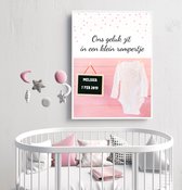 Gepersonaliseerde Poster Babykamer Of Kinderkamer, Poster Met Naam Van Kind, Gepersonaliseerd Kraamcadeau. Inclusief Fotolijst ! 50x70cm (B2). Ons Geluk Zit In Een Klein Rompertje