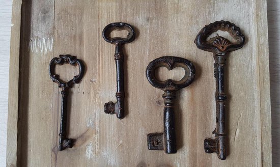 Home & Deco houten Sleutelbord bruin 4 oude sleutels 21x2x25 cm | bol.com