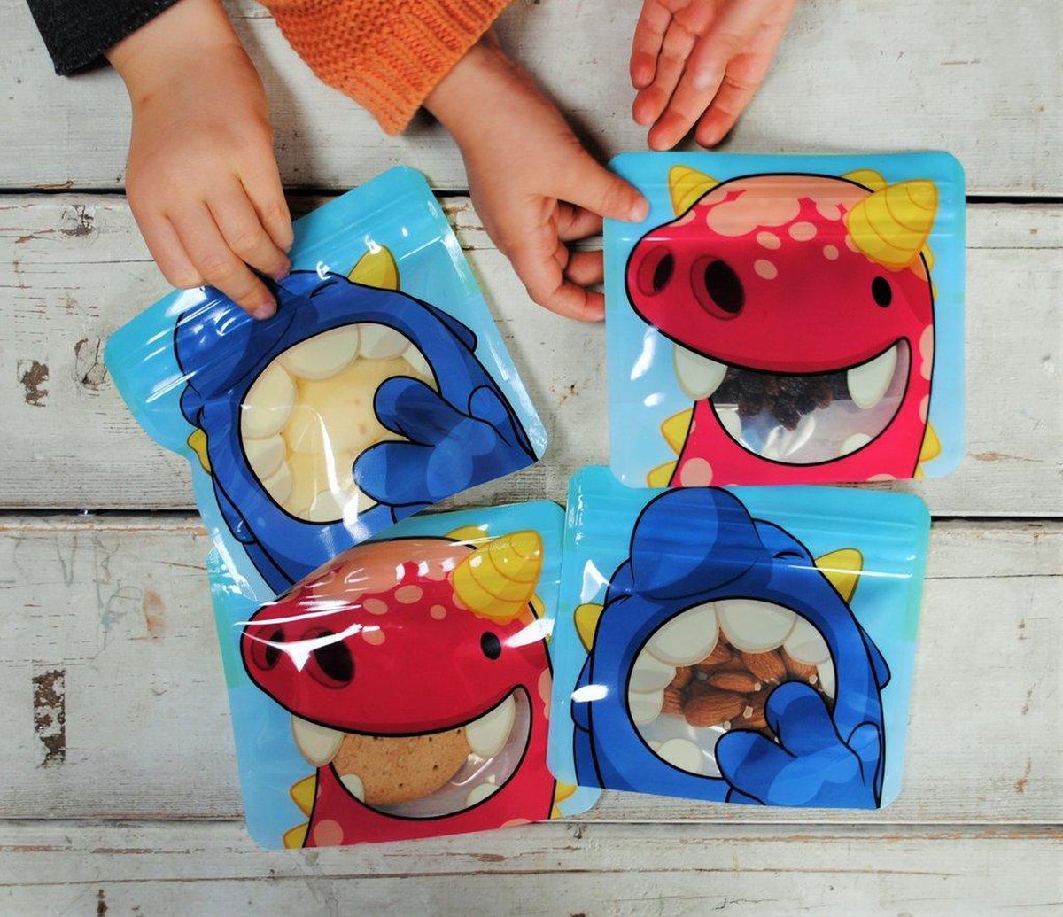 Nom Nom Kids ANIMAL Gourdes Réutilisables pour compotes et purées 140ml - 10 pack + 5 bouchons supplémentaires + 1 stylo, Sans BPA, Compatibles Congélateur et Lave Vaisselle