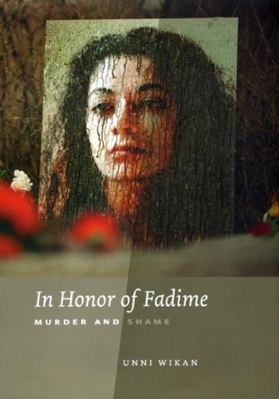 Boekomslag met portret van een vrouw, titel "In Honor of Fadime".