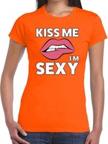 Kiss me i am sexy t-shirt oranje dames M