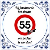 Verjaardag Tegeltje met Spreuk (55 jaar): bij jou duurde het slechts 55 jaar om perfect te worden + Cadeau verpakking & Plakhanger