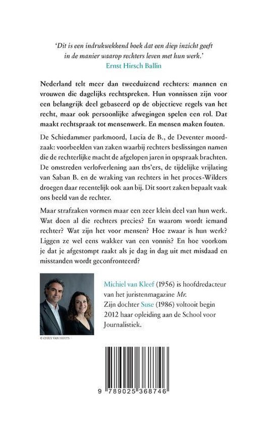 Boek "Rechtspraak is mensenwerk" met een foto van een man en vrouw, en de achterkant van het boek.