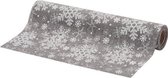 Kerst diner tafelloper zilver met sneeuwvlokken 250 x 21 cm - polyester - Kerst tafeldecoratie - Tafelkleden