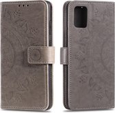 Voor Samsung Galaxy A03s Totem Bloem Reliëf Horizontale Flip TPU + PU Lederen Case met Houder & Kaartsleuven & Portemonnee (Grijs)