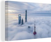 Canvas Schilderij Wolkenkrabber - Mist - Shanghai - 90x60 cm - Wanddecoratie