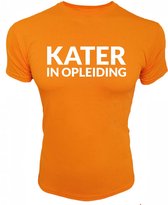 Oranje heren t-shirt met witte opdruk "KATER IN OPLEIDING" - L