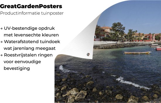 Tuinposter 60x40 cm - Tuindecoratie De kust van het Afrikaanse Gorée eiland in Senegal - Poster voor in de tuin - Buiten decoratie - Schutting tuinschilderij - Tuindoek muurdecoratie - Wanddecoratie balkondoek