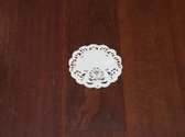 Tafelkleed - Crèmekleurig met kant in de vorm van een Hart - Rond 20 cm