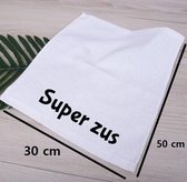 Akyol - Super Zus Geborduurd handdoek gastendoek - Cadeau - Gepersonaliseerd - Bedankje- Gastendoekje 30 x 50 - 100% katoen